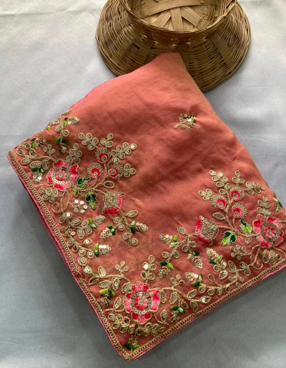 NAYRYN CREATION
Embroidered Bollywood Chiffon, Georgette Saree
(Pink)