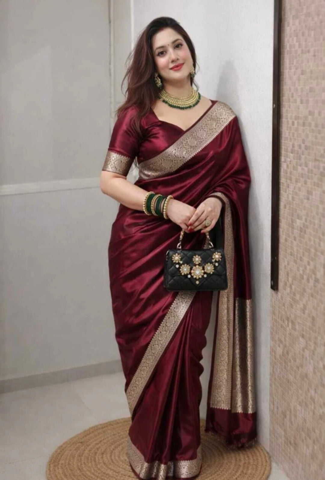 Sijileen 
Woven Banarasi Satin Saree (Maroon)