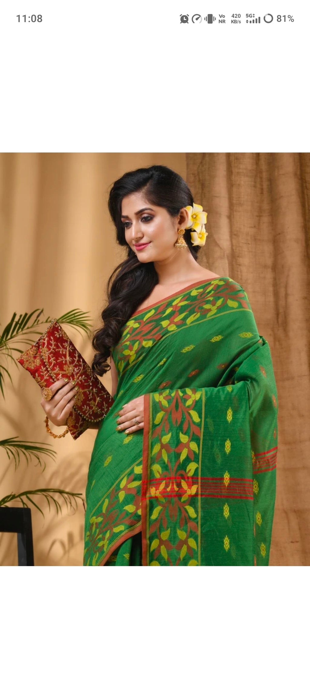 Desh Bidesh
Woven, Self Design, Striped Bollywood Pure Cotton, 
Cotton Silk Saree (Green)